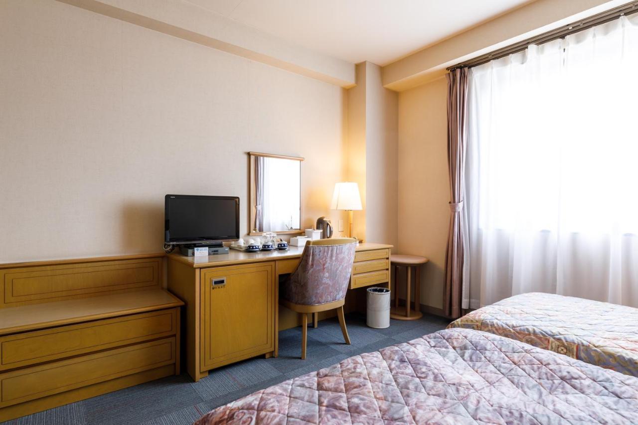 Fukuno Town Hotel A・Mieux Nanto Exteriör bild