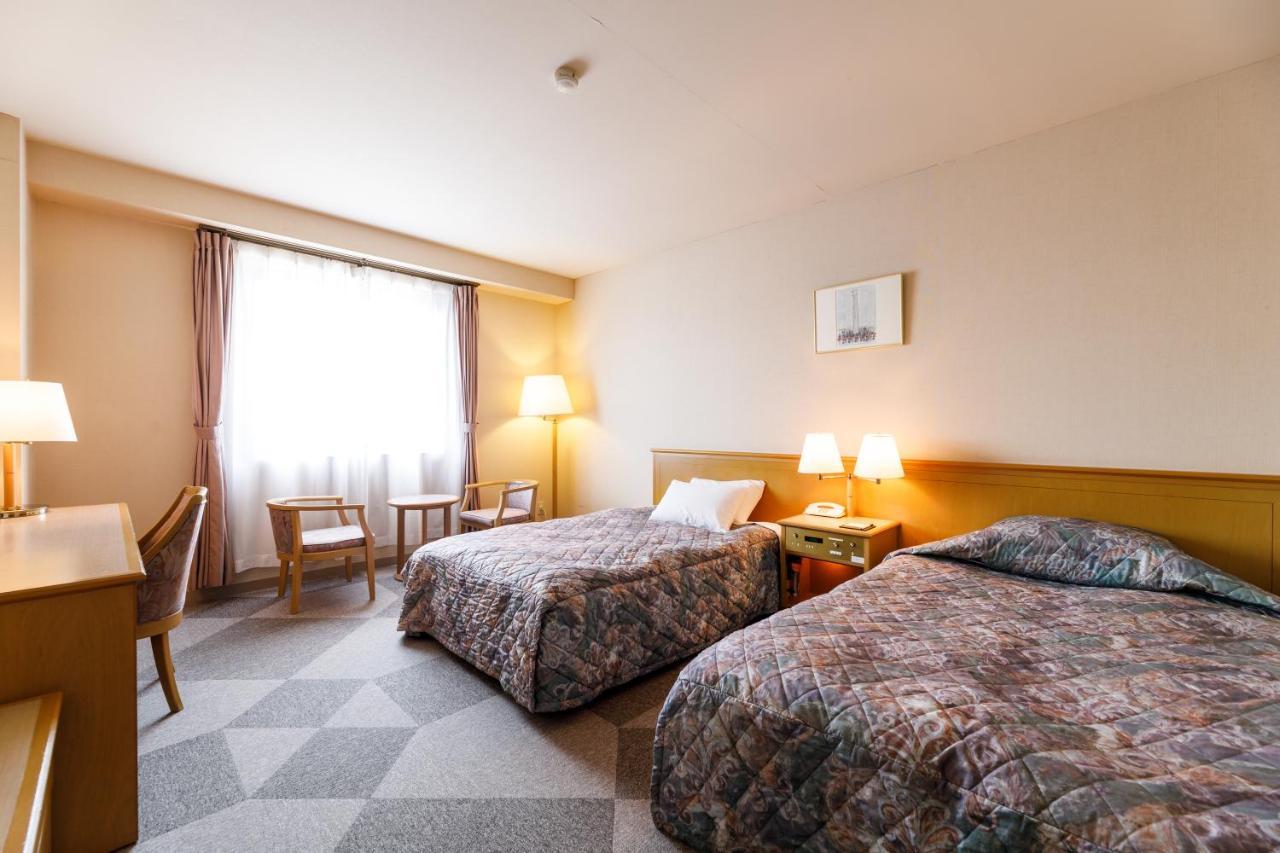Fukuno Town Hotel A・Mieux Nanto Exteriör bild